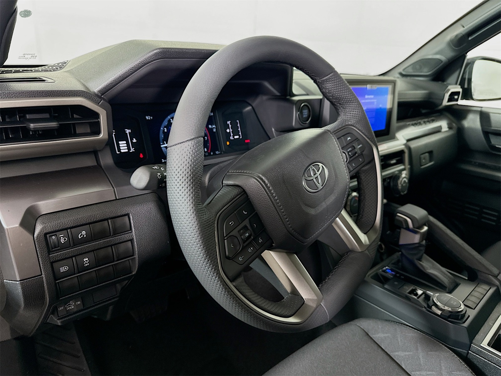 2025 Toyota Tacoma SR5 Double Cab photo 6