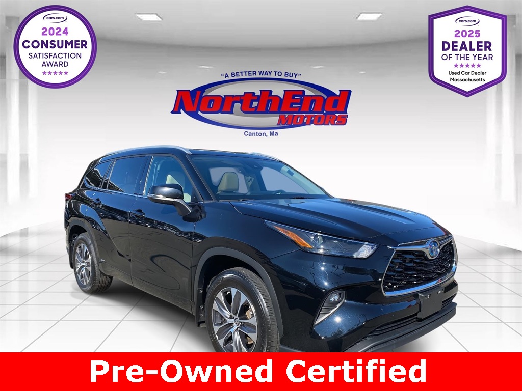 2022 Black Toyota Highlander XLE AWD SUV