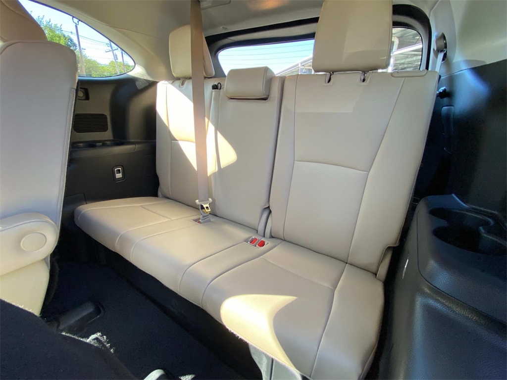 2022 Black Toyota Highlander XLE AWD SUV