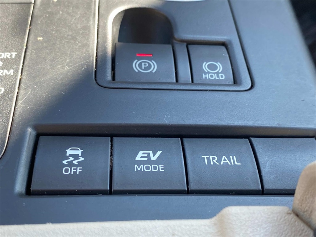 2022 Black Toyota Highlander XLE AWD SUV