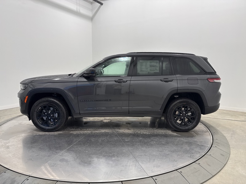 2025 Jeep Grand Cherokee Altitude X photo 4