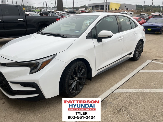 2024 Toyota Corolla SE's photo