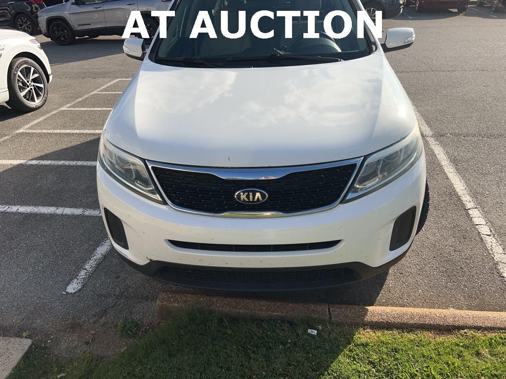 Used 2015 Kia Sorento LX with VIN 5XYKT3A62FG642596 for sale in Chattanooga, TN