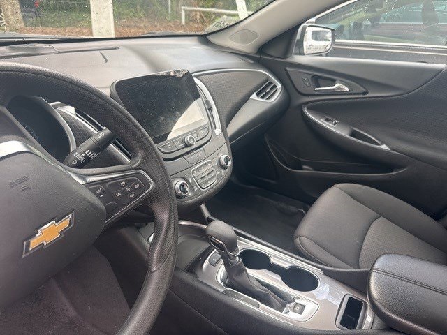 2024 Chevrolet Malibu 1LT photo 4