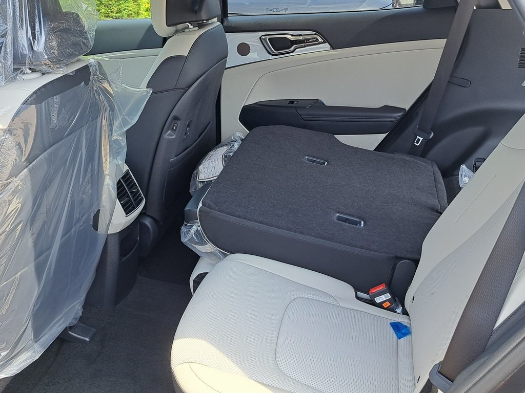 2026 Kia Sportage EX SUV AWD 13