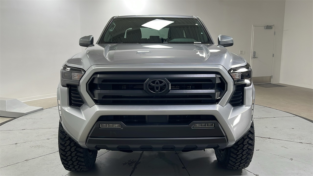 2025 Toyota Tacoma SR5 Double Cab photo 2