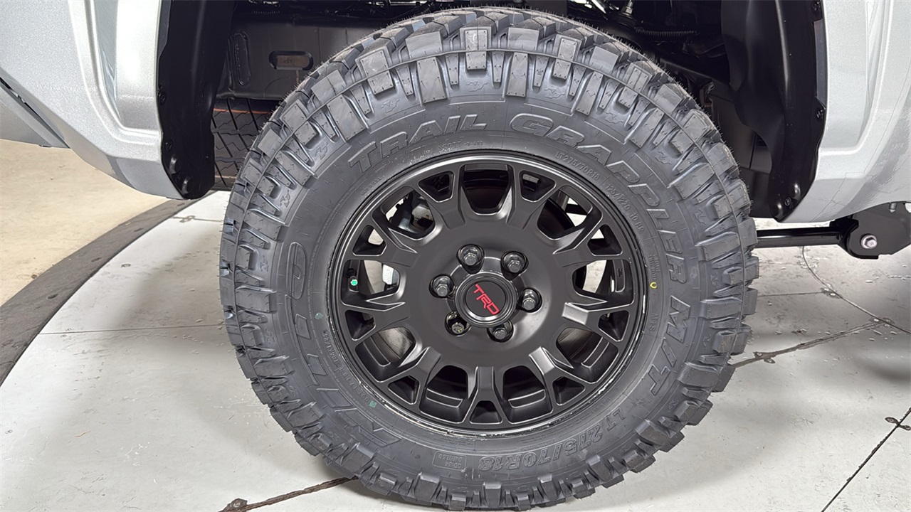 2025 Toyota Tacoma SR5 Double Cab photo 20