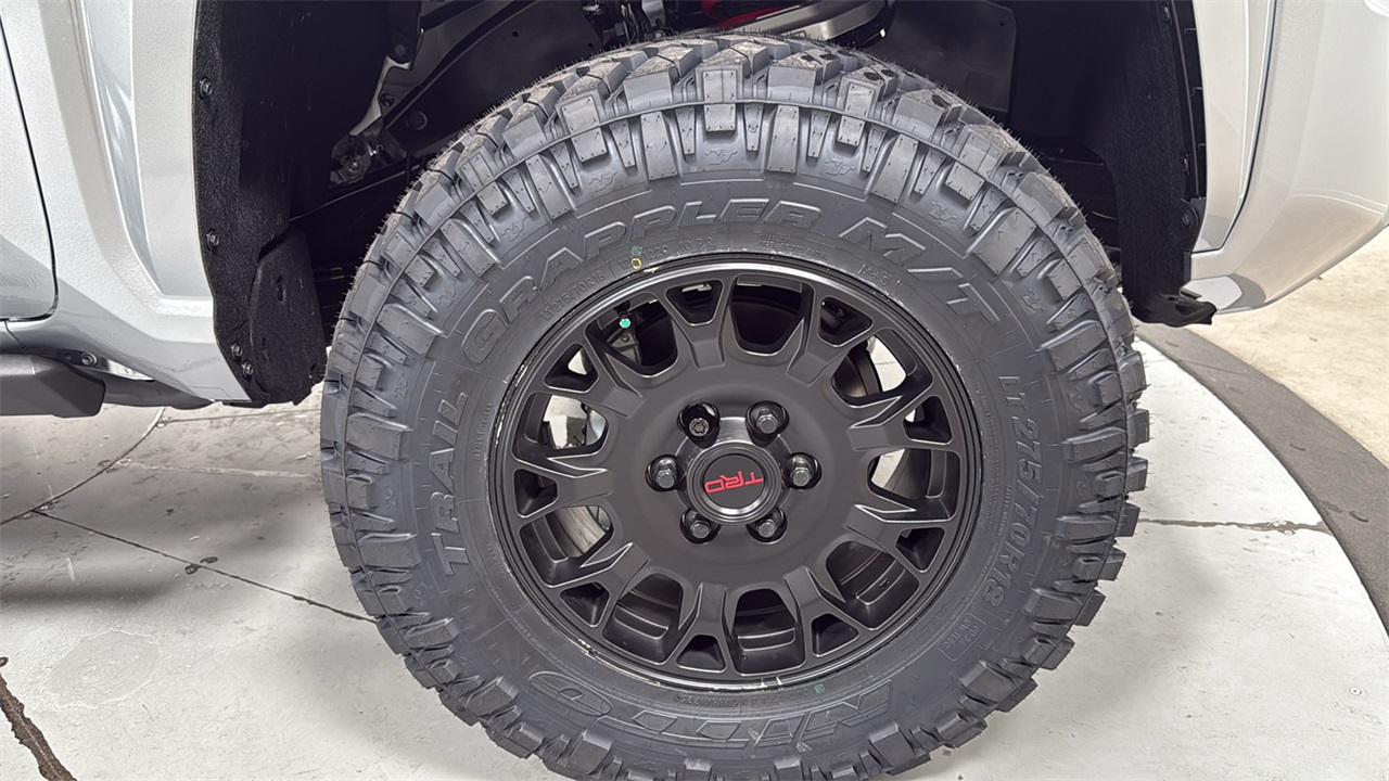 2025 Toyota Tacoma SR5 Double Cab photo 21