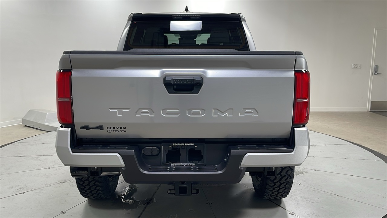 2025 Toyota Tacoma SR5 Double Cab photo 4