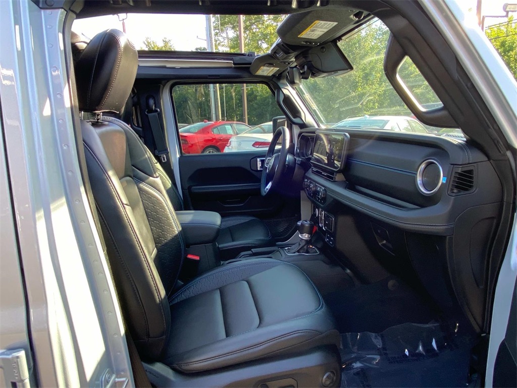 2024 Silver Zynith Clearcoat Jeep Wrangler 4xe High Altitude 4xe 4X4 SUV