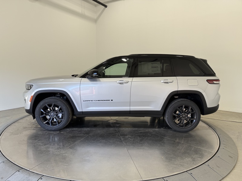 2025 Jeep Grand Cherokee Limited photo 4