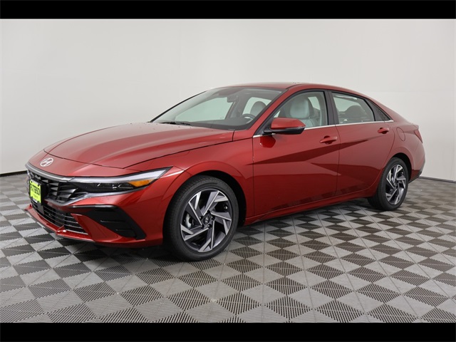 2025 Hyundai Elantra Limited's photo