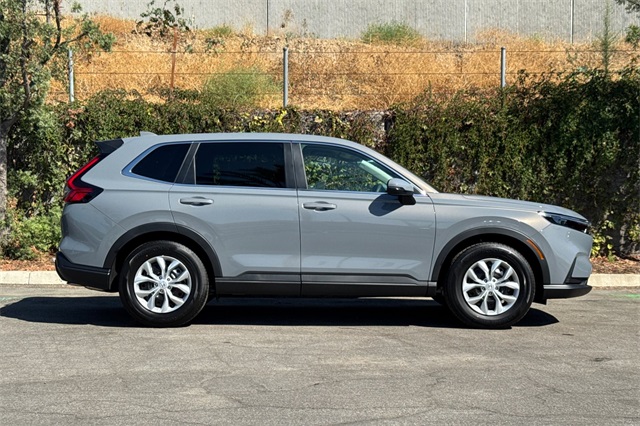 2026 Honda CR-V LX photo 2