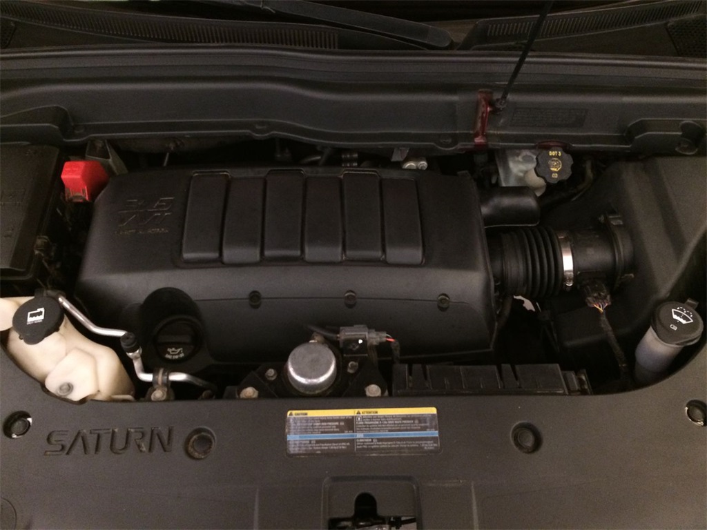 2010 Saturn OUTLOOK XE - M1089A