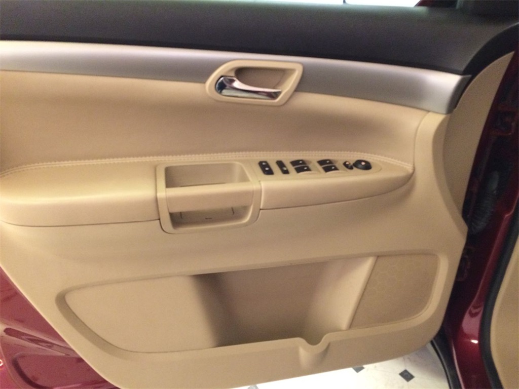 2010 Saturn OUTLOOK XE - M1089A