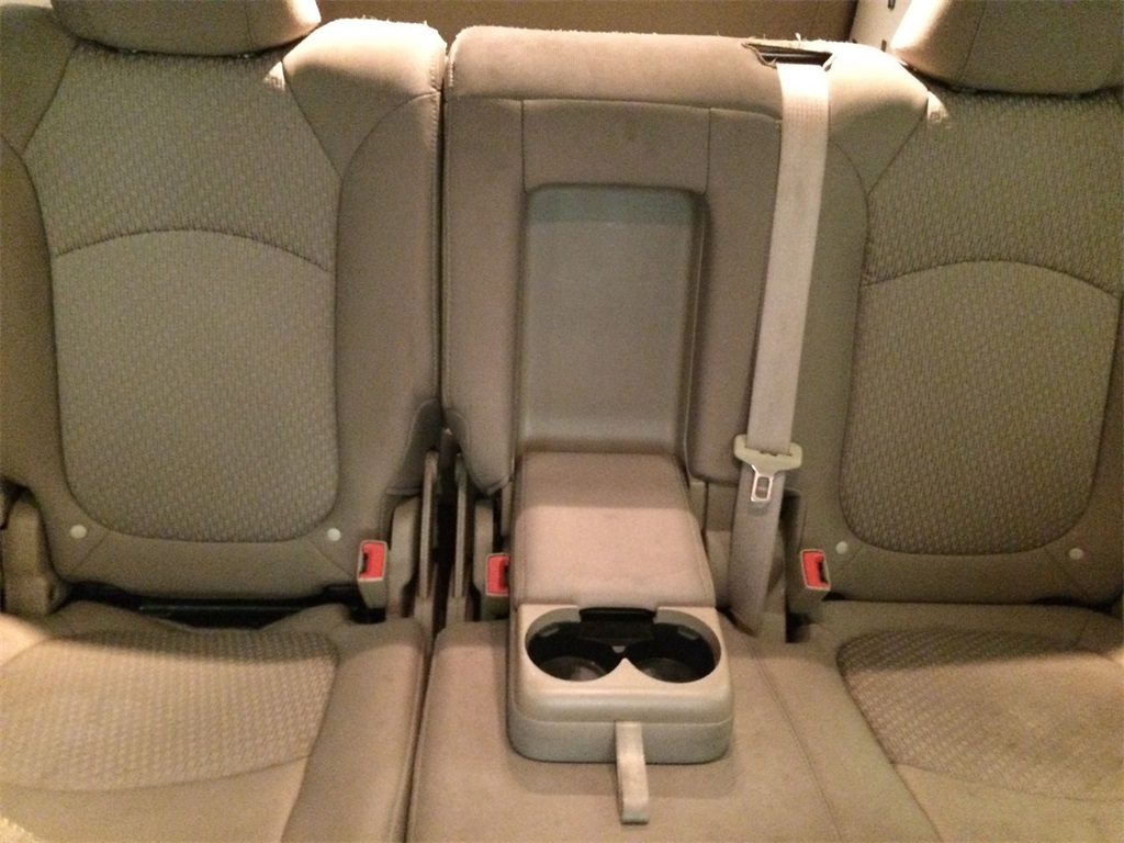 2010 Saturn OUTLOOK XE - M1089A
