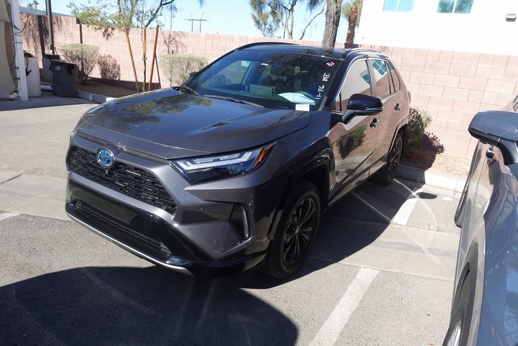 2022 Toyota RAV4 XSE's photo