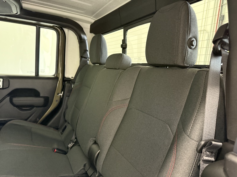 2025 Jeep Gladiator Rubicon photo 15