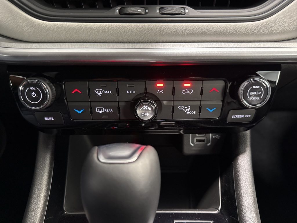 2025 Jeep Compass Limited photo 3