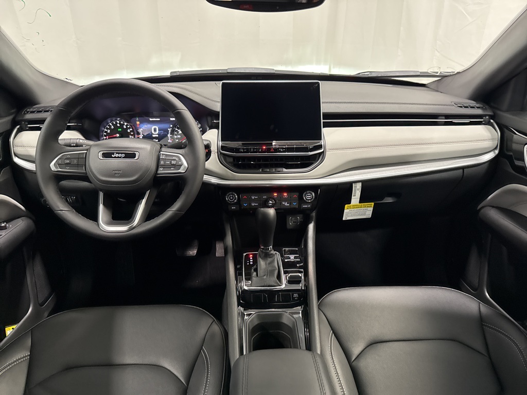 2025 Jeep Compass Limited photo 6