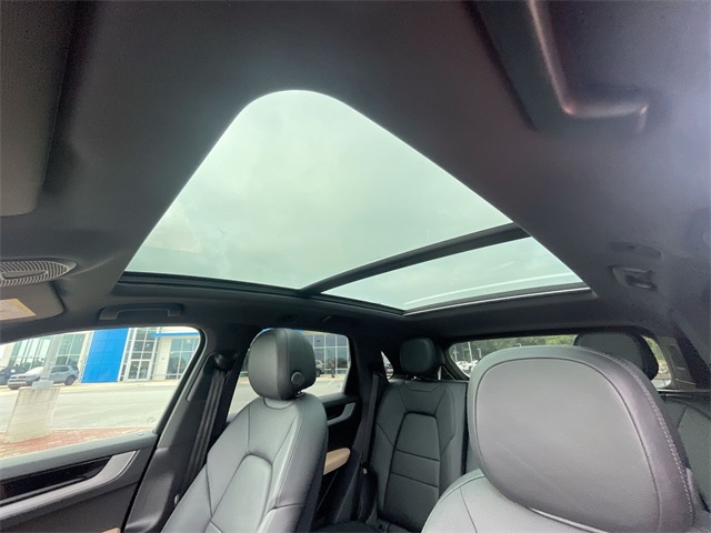 2024 Porsche Cayenne Base photo 12