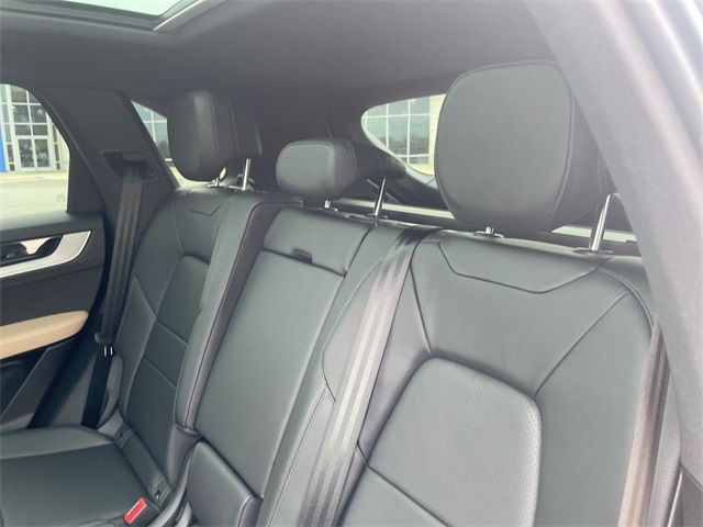 2024 Porsche Cayenne Base photo 15