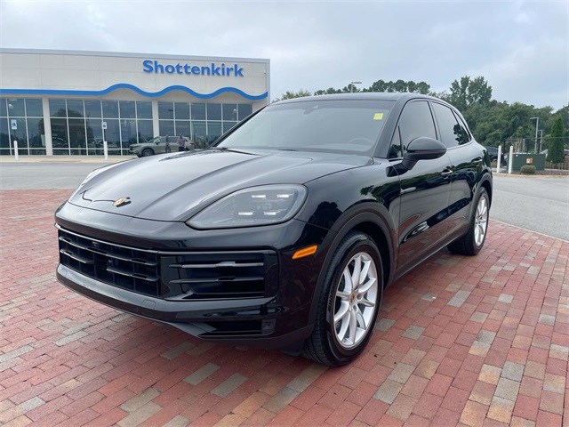 2024 Porsche Cayenne Base photo 22