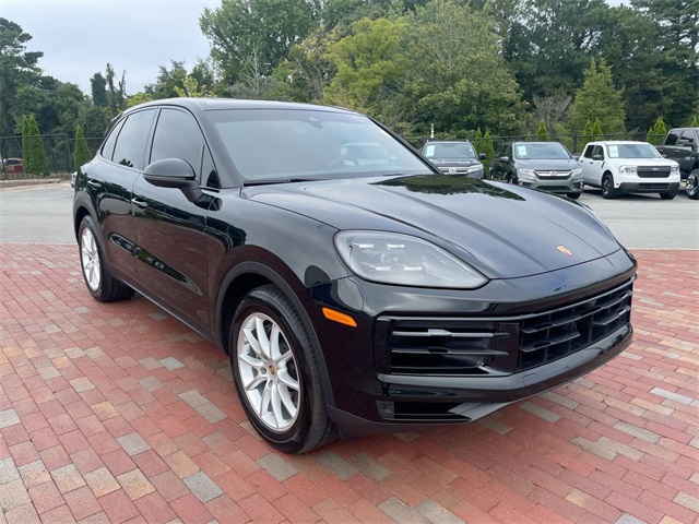 2024 Porsche Cayenne Base photo 28
