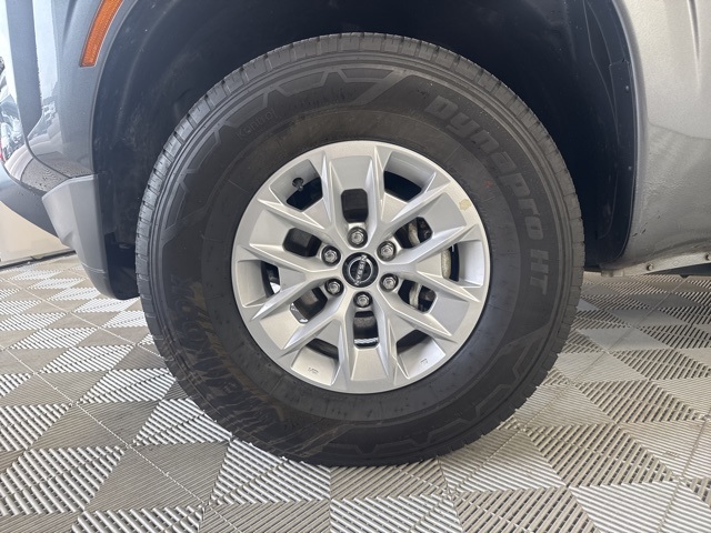 2024 Gun Metallic Nissan Frontier SV 4X4 Truck