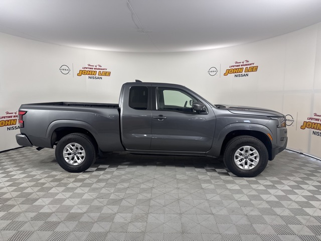 2024 Gun Metallic Nissan Frontier SV 4X4 Truck