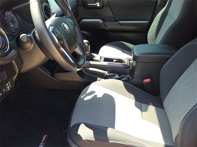 2021 Toyota Tacoma TRD Off-Road photo 16