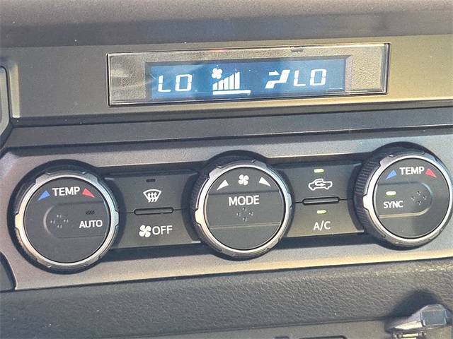 2021 Toyota Tacoma TRD Off-Road photo 20