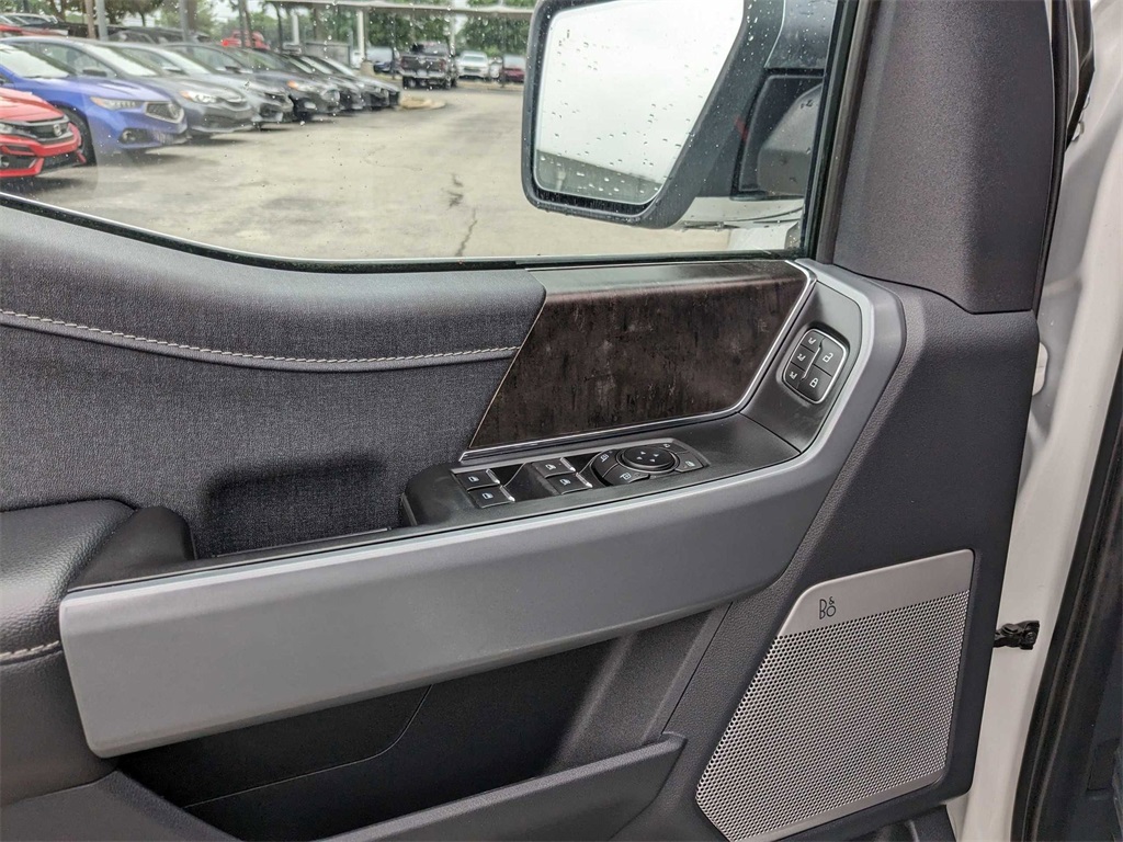 2023 Ford F-150 Lariat photo 11
