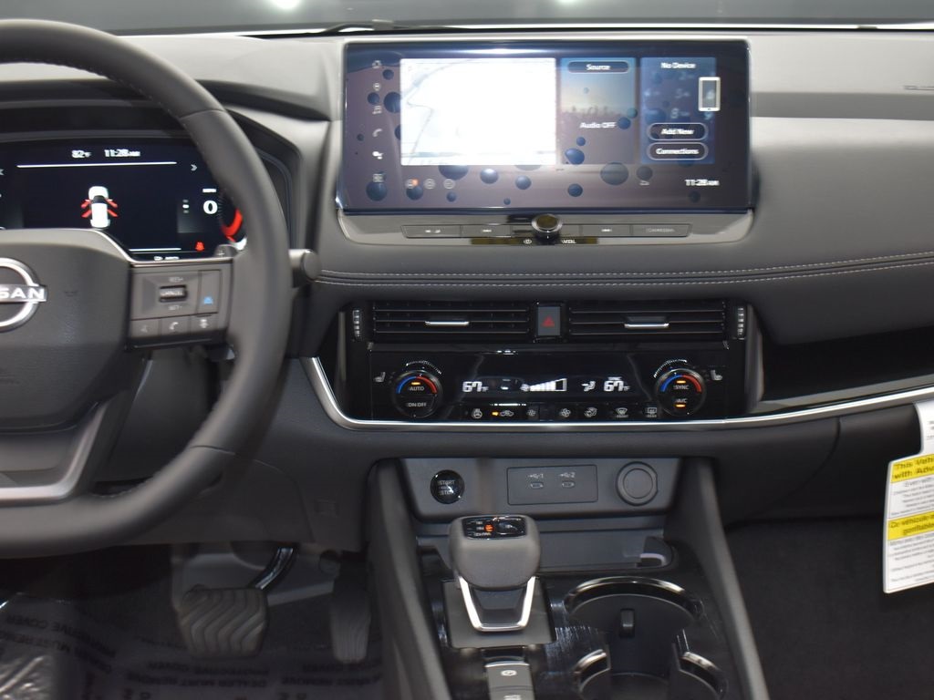 2025 Nissan Rogue SL photo 13