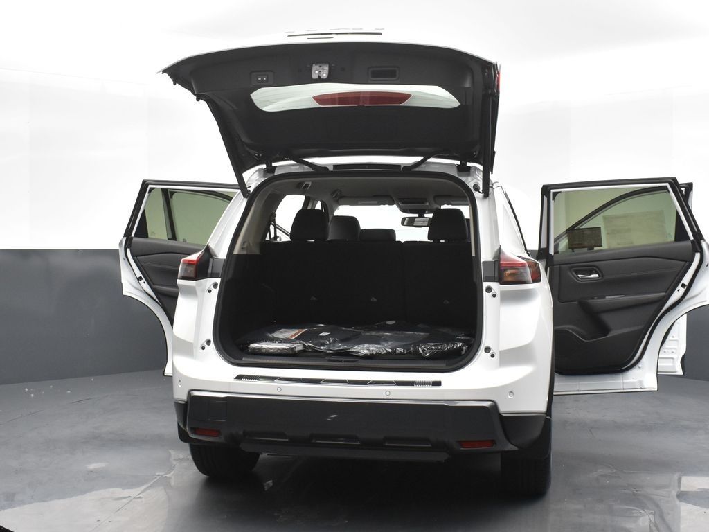 2025 Nissan Rogue SL photo 32