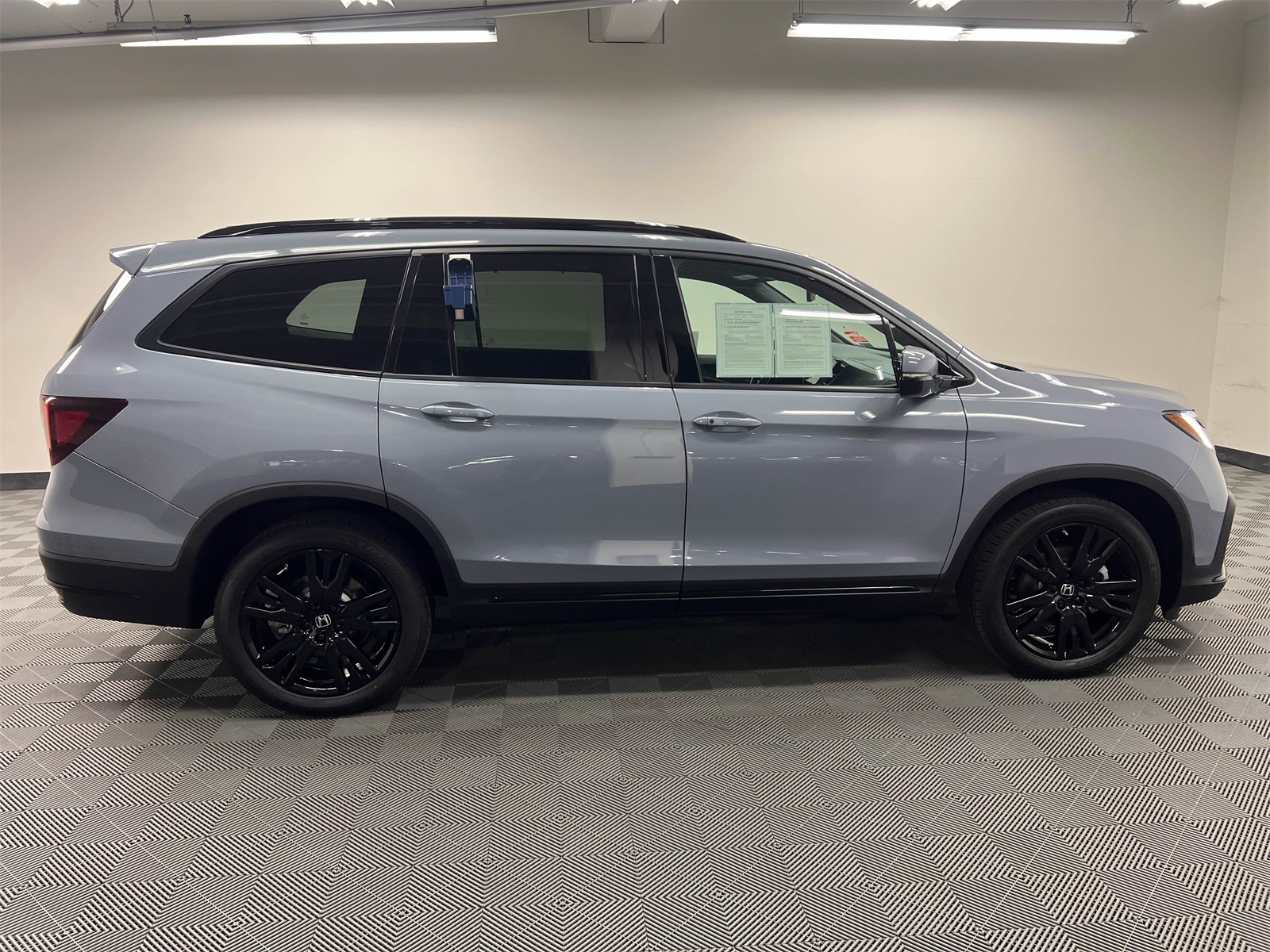 used 2022 Honda Pilot car, priced at $39,888