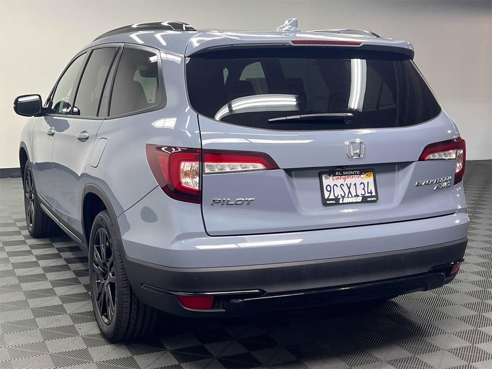 used 2022 Honda Pilot car, priced at $39,888