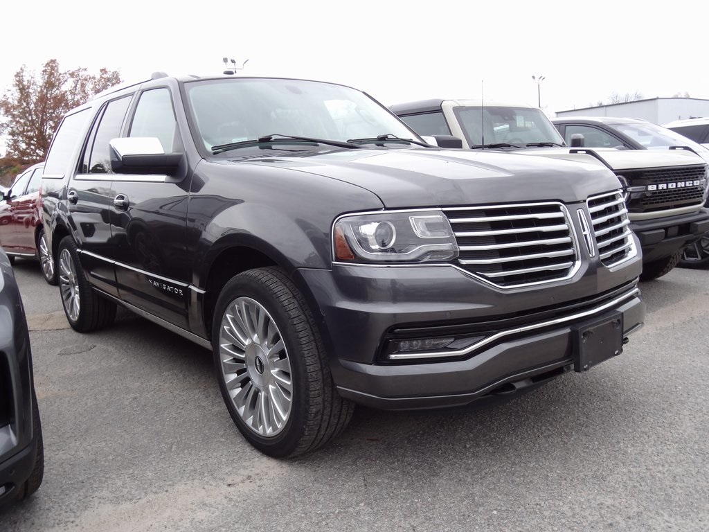 2016 Lincoln Navigator Reserve's photo
