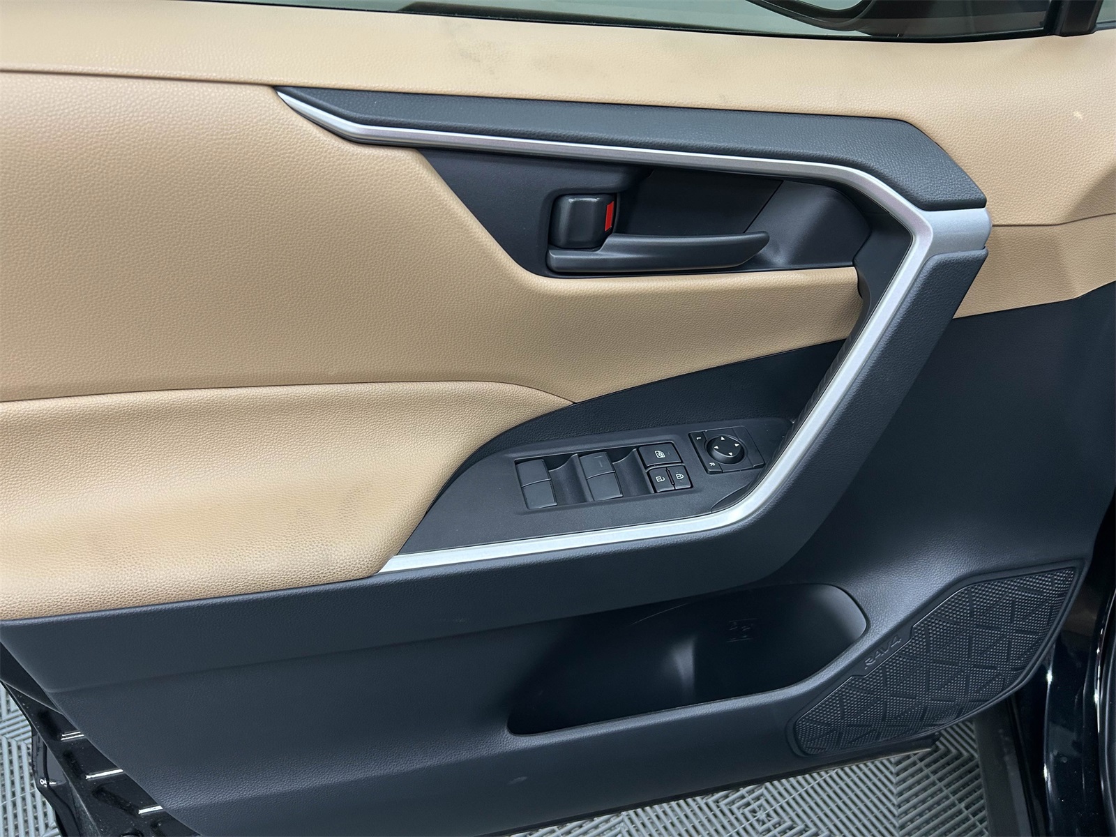 used 2025 Toyota RAV4 Hybrid car, priced at $37,165