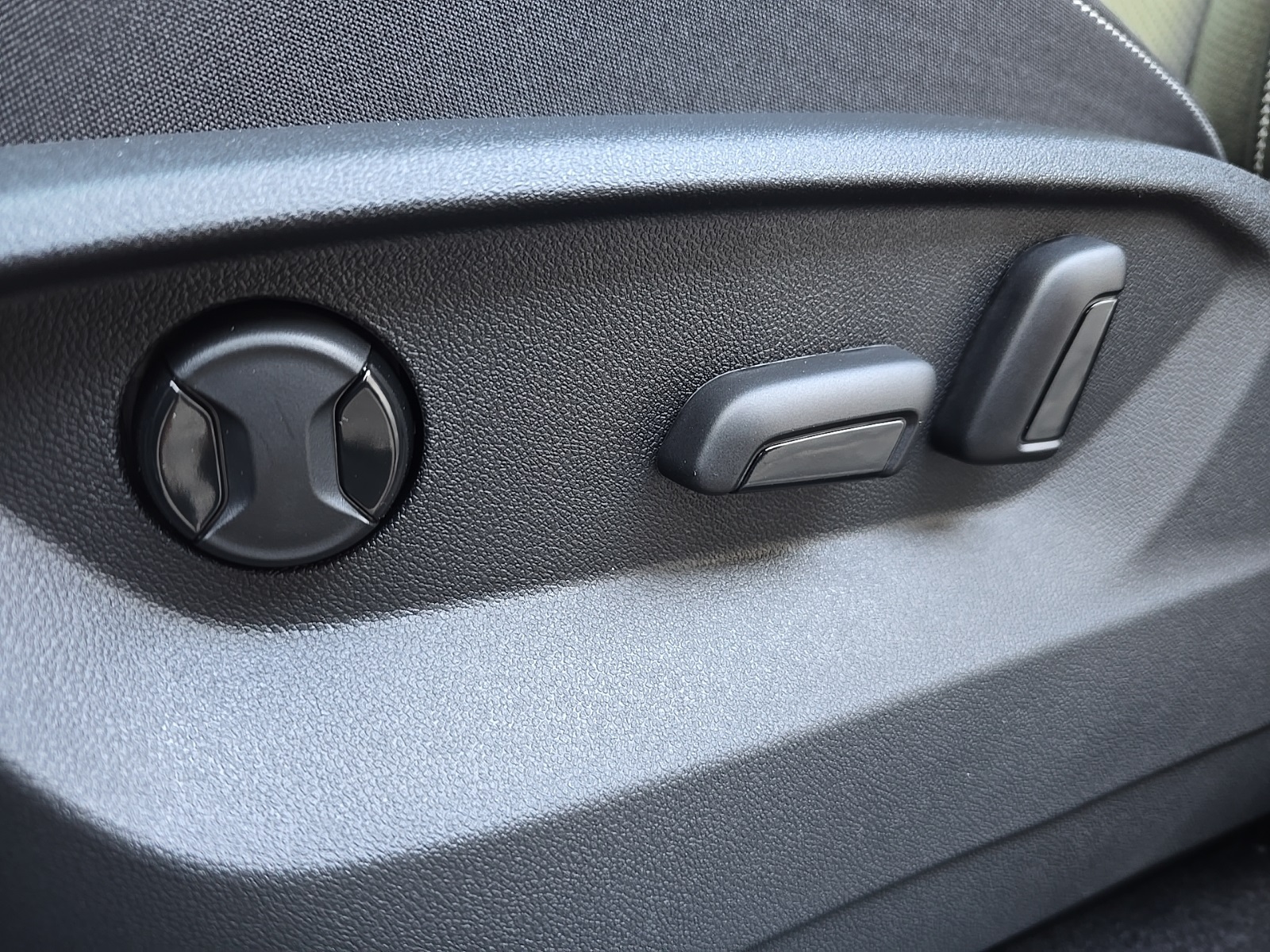 new 2026 Volkswagen Atlas car, priced at $39,734