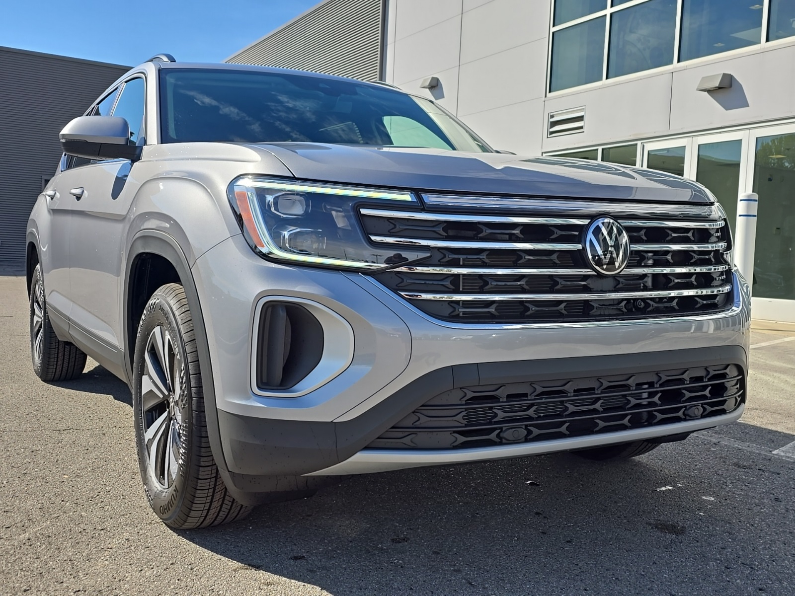 new 2026 Volkswagen Atlas car, priced at $39,734