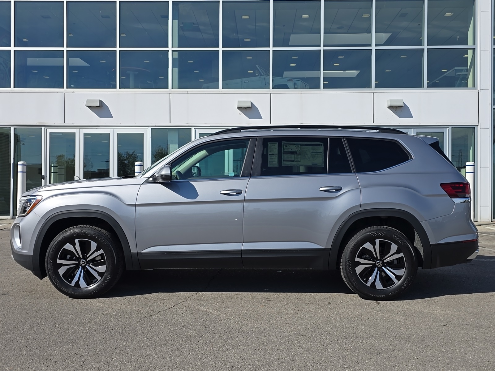 new 2026 Volkswagen Atlas car, priced at $39,734