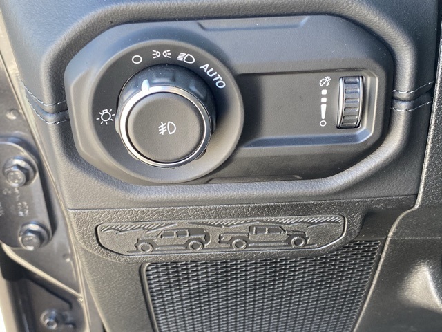 new 2026 Jeep Wrangler car, priced at $46,676