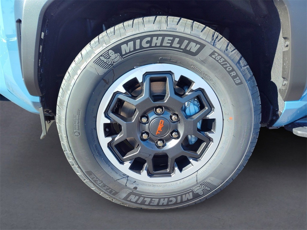 2025 Toyota 4Runner TRD Off-Road Premium photo 2