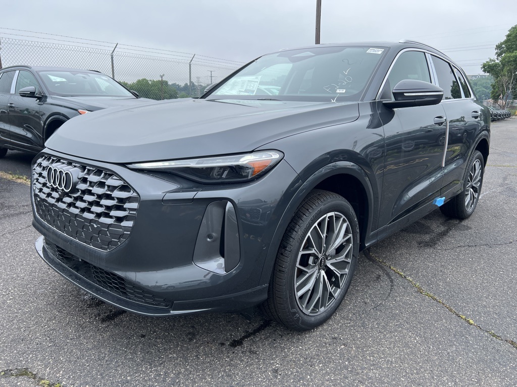 2025 Audi New Q5 Premium Plus's photo