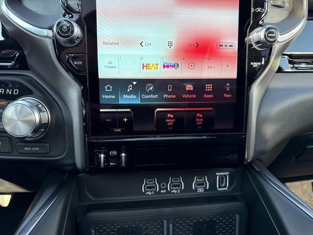 2026 Ram 1500 Laramie photo 21