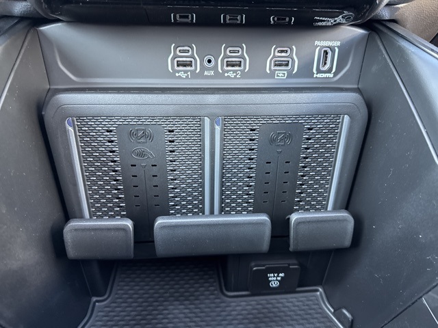 2026 Ram 1500 Laramie photo 22