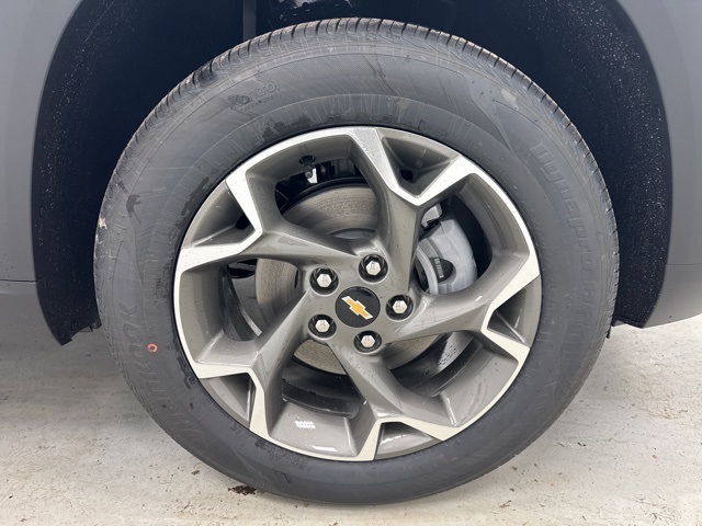 new 2026 Chevrolet Trax car, priced at $25,885