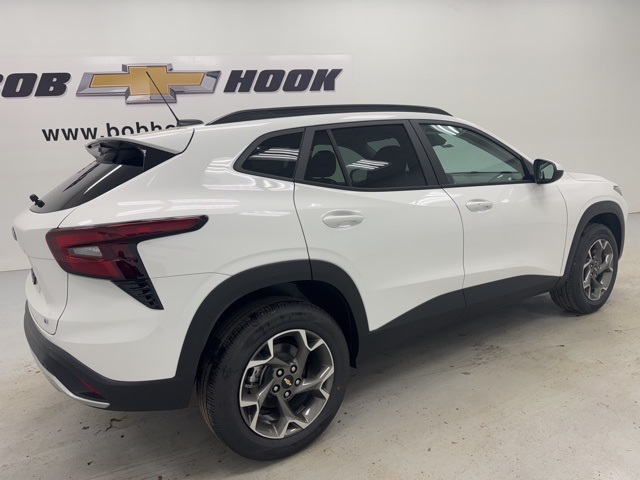 new 2026 Chevrolet Trax car, priced at $25,885