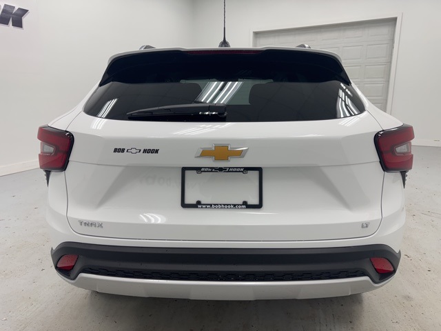 new 2026 Chevrolet Trax car, priced at $25,885